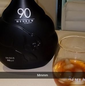 Meet your Posher, Kym